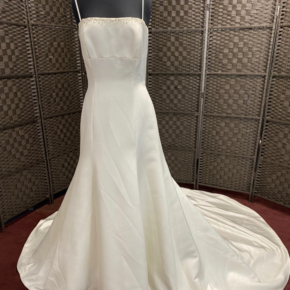 Designer Joli Bridal Wedding Gown On Sale - Size 12, Store Sample !!